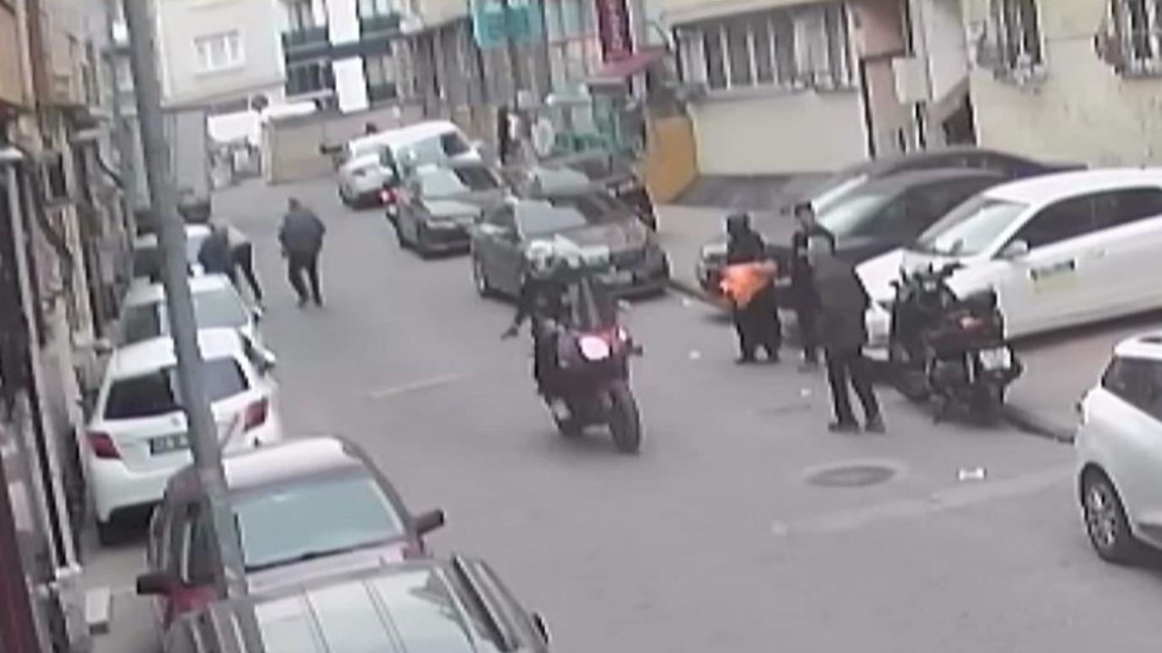 Kasımpaşa tribün liderine düzenlenen saldırı görüntüleri ortaya çıktı! Çapraz ateşe almışlar